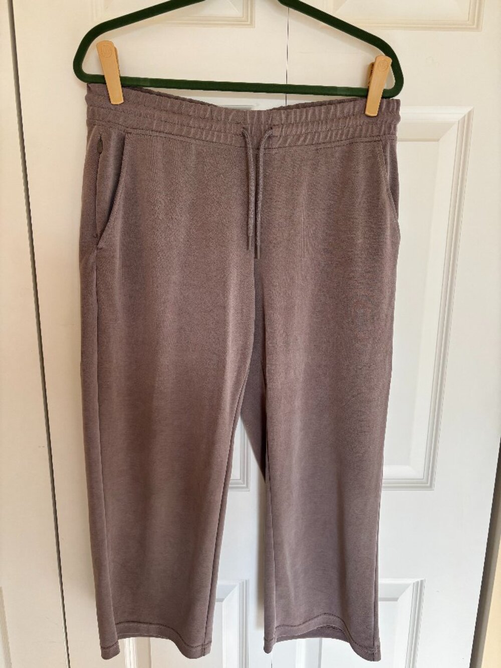 Athleta Seasoft Cropped Mid-Rise Pant Cocoa/Brown Size L